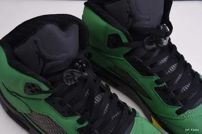 1st Kicks 5 Air Ducks CK6631-307 Oregon Jordan SE 0615